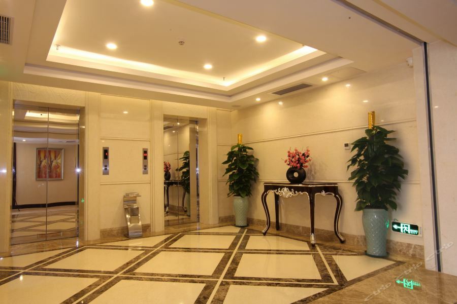 Guangzhou Jin Wan Li Business Hotel Exterior photo